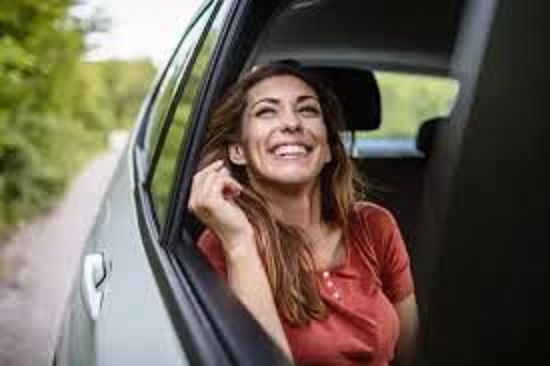 يعني إيه ركوب السيارة في الخلف