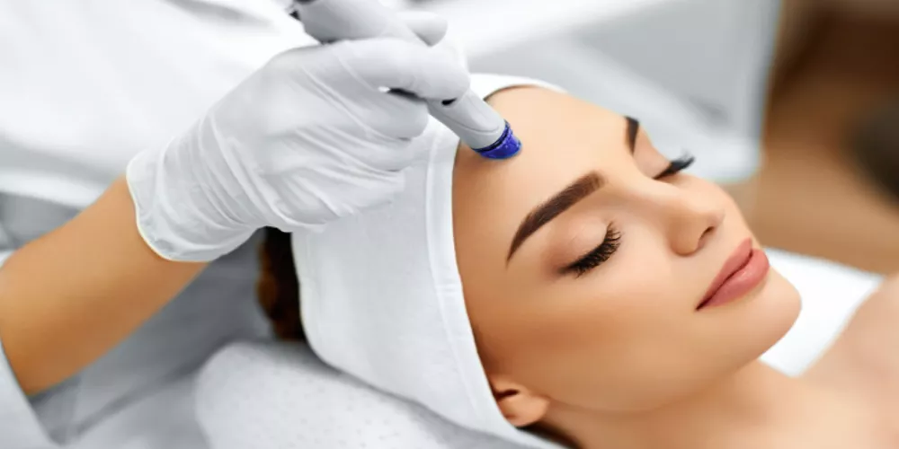 أهمية اختيار الاسم المناسب لمركز التجميل