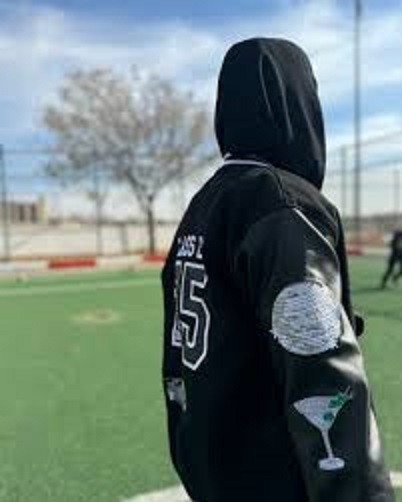 أهمية العبارات على جاكيتات التوجيهي