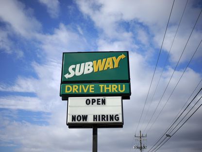 التعريف بمطعم صب واي نظرة شاملة على العلامة التجارية